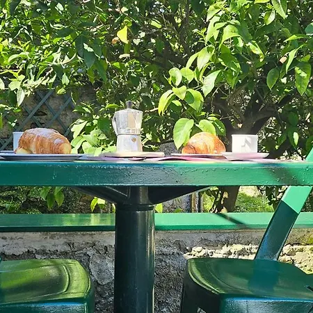 Vakantiehuis Il Melograno La Casetta Nel *