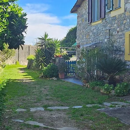Feriehus Il Melograno La Casetta Nel